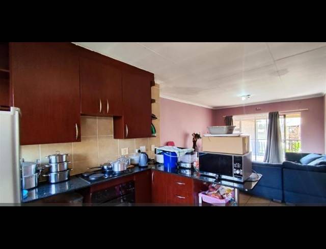 2 BEDROOM APARTMENT FOR SALE IN RAND COLLERIES